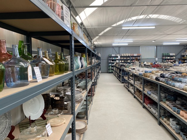 tienda de loza en tomiño