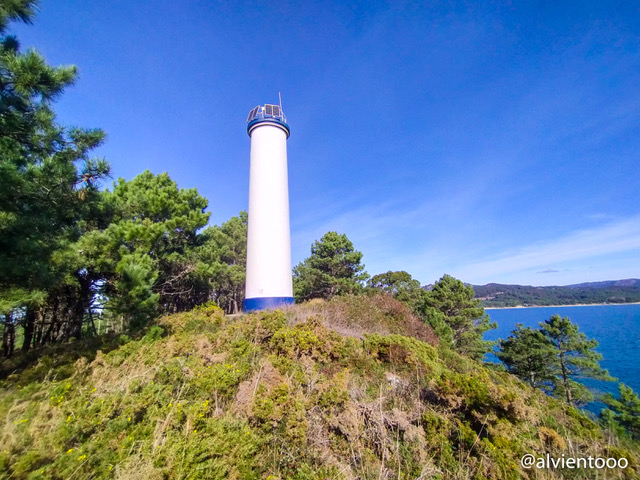 Faro de Punta Subrido en Cangas