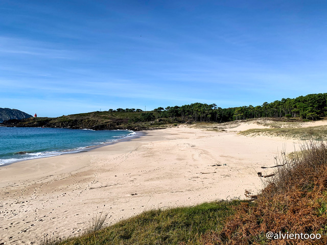 playas en cangas do morrazo en la ruta dos faros