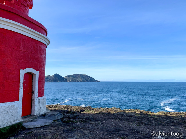 Faro Rojo o Faro de Punta Robaleira 
