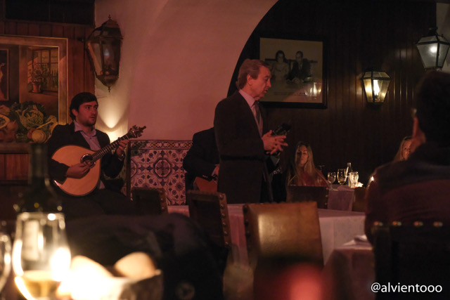 restaurante donde escuchar fados en lisboa 