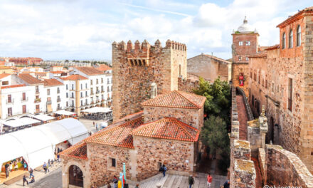 Planes irresistibles para un fin de semana en Cáceres: historia, tapas y atardeceres mágicos