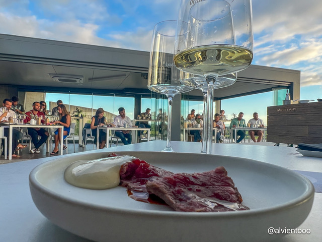 Xoves de Codax entradas